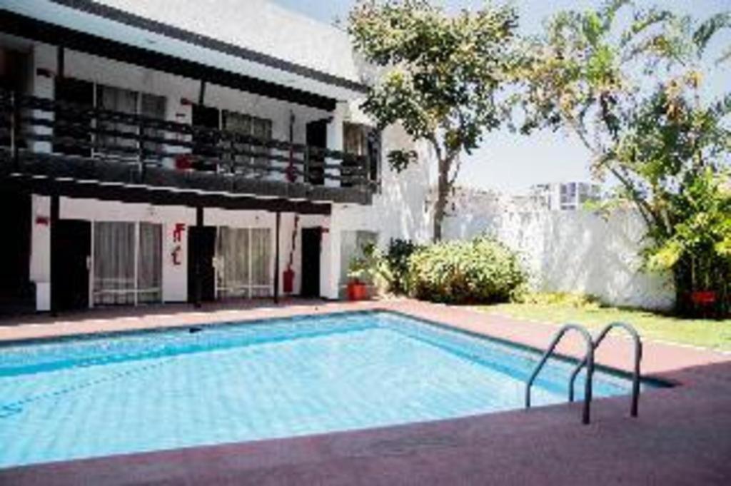 Hotel Portonovo Plaza Expo サポパン エクステリア 写真