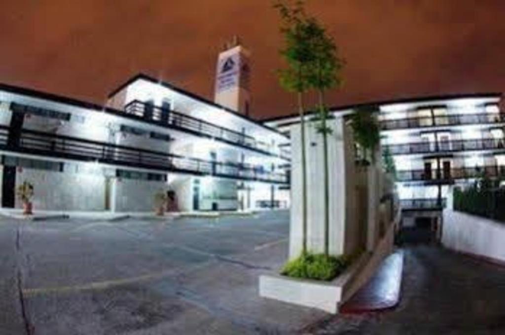 Hotel Portonovo Plaza Expo サポパン エクステリア 写真